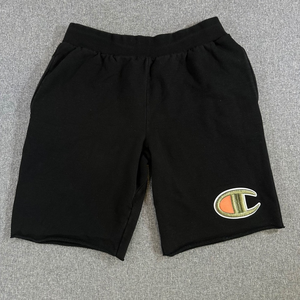 Champion Shorts Mens L Reverse Weave GF97 Black Raw Hem Logo Patch